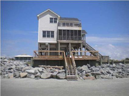 $1,199,900
Folly Beach 3BR 3BA, This is an incredible house on what may