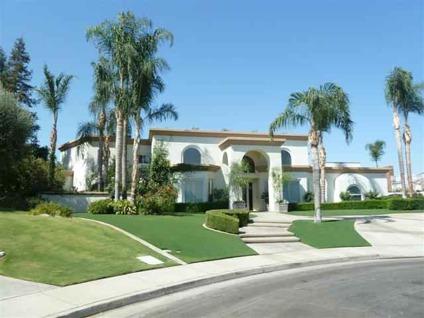 $1,200,000
Bakersfield 4BR 3.5BA, Elegantly comfortable living with a
