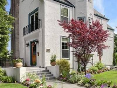 $1,295,000
Madrona Chateau Completely Renovated
