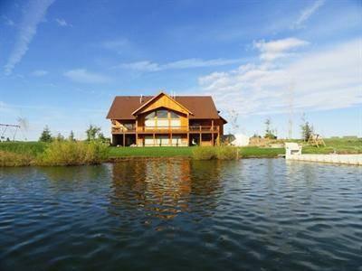 $1,375,000
Waterfront Cabin Island Park Reservoir