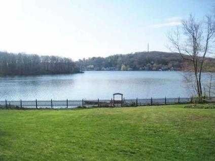 $1,425,000
Mahopac 3BR 3.5BA, New York sophisticated and