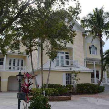 $1,499,000
Fort Myers 5BR, Huge Victorian style home in Tidewater
