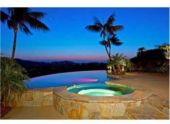 $1,500,000
Hilltop Estate-Stunning Spectacular Views