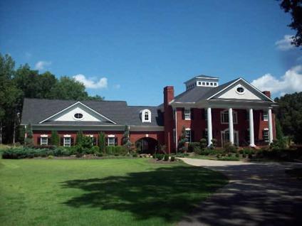 $1,680,000
Single Family Residential, European, Traditional - Fayetteville, GA