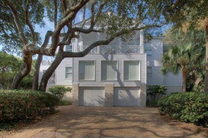 $1,775,000
Saint Simons Island 4BR 3.5BA, This lovely reproduction of a