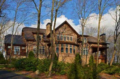 $1,799,000
Blowing Rock 4BR 5.5BA, Stunning mountain home in a very