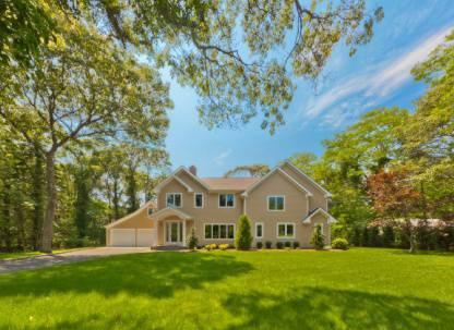 $1,995,000
Exceptional New Construction in the Heart of Westhampton Beach