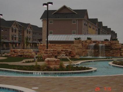 1 bedroom w/ bath in NEW 3-story Campus Village Townhome for Summer FURNISHED