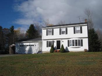 $200,000
Minot, LARGE 4 BEDROOM 2.5 BATH COLONIAL ON A QUIET DEAD END
