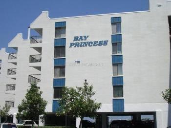 $200,000
Ocean City 2BR 2BA, Lowest priced unit in Bay Princess at