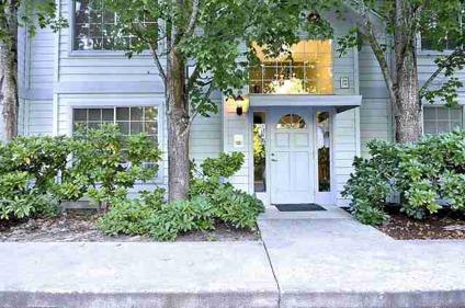 $200,000
Redmond 3BR 2BA, Rare Briarwood Resale! Exciting opportunity