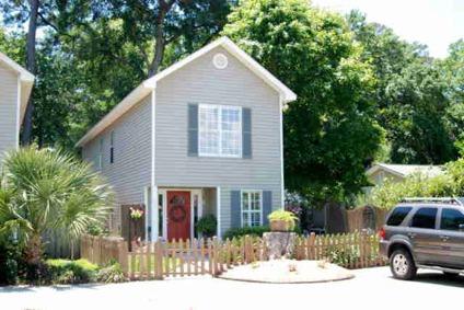 $200,000
Saint Simons Island 3BR 2.5BA, Live large in this cute