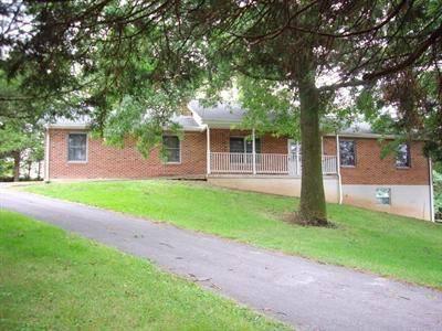 $202,000
Attractive Rancher W/ Many Great Features!