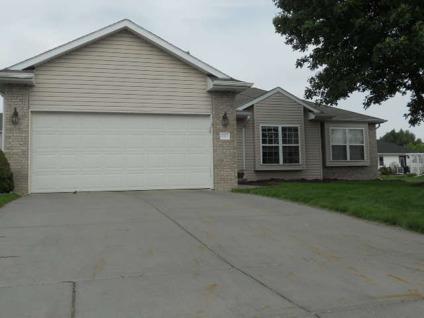 $204,900
Lincoln, Great 3 Bedroom 2.5 baths Privacy fenced yard ,Hot