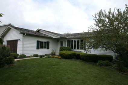 $205,000
Gurnee Three BR Two BA, Perfect ranch home near everything in !