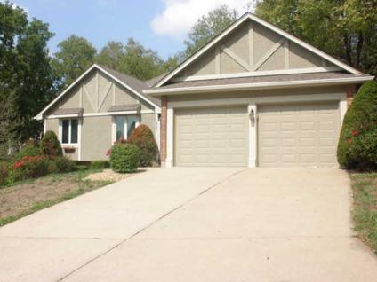 $205,900
Blue Springs 3BR 2.5BA, SPACIOUS ENTRY OPENS TO LARGE GREAT