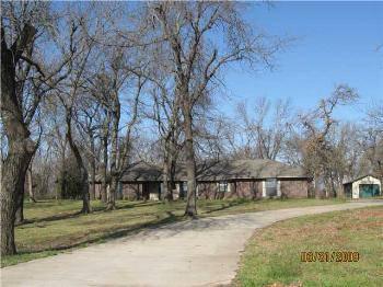 $208,200
Harrah 3BR 2BA, Immaculate, cared for home with lots of