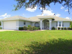 $209,900
Summerfield Three BR Two BA, Lake Weir Access. Well maintained pool
