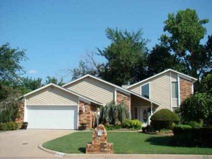 $210,000
Beautifully Upgraded: 2313 NW Turtle Creek Dr.