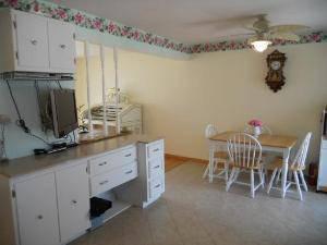 $210,000
Tinley Park Two BA, ULTRA CLEAN RARELY AVAILABLE Three BR