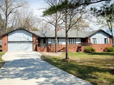 $214,900
Lake Access Chapin Home