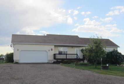 $214,900
Need a little elbow room & space to spread out, then come take a look at this