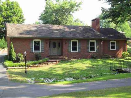 $215,000
Murray 3BR 2BA, Traditional home in Dogwood Estates nestled