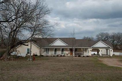 $215,500
Beautiful Country Home on 2 acres! Property Features: Three Spacious BR
