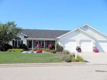 $219,900
Neenah 3BR 2.5BA, The charming and manicured curb appeal