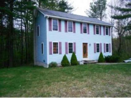 $219,900
Raymond 3BR 1.5BA, Well Maintained, one owner Colonial in a