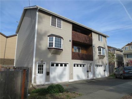 $219,950
Easy life, easy play, easy commute awaits you in West Seattle