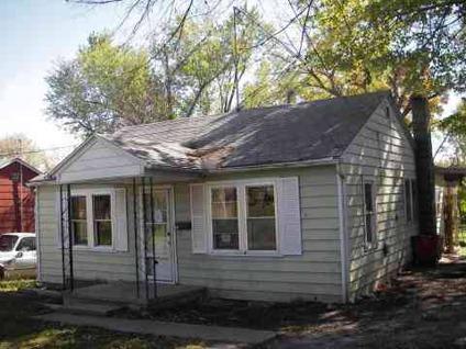 $21,900
3 Bedroom Bungalow home in Willow Springs, has steel siding, CH/A