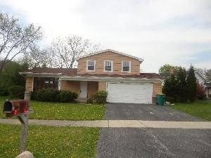 $220,000
Westmont 3BR 2.5BA, FORECLOSED PROPERTY LOCATED CLOSE TO