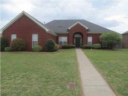 $220,900
Gorgeous Well Kept Home in the Highland Ridge Subdivision