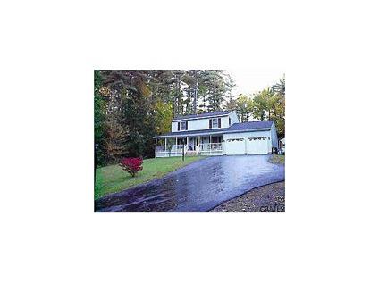 $222,500
OPEN HOUSE 8/12 10am-12pm Country Home Minutes from Saratoga Springs, NY