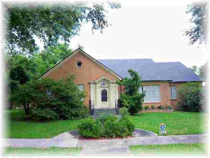 $225,000
Plaquemine 4BR 2.5BA, What a Bargain!! Call your investors!