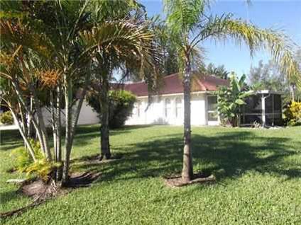 $229,000
Bonita Springs, GREAT BUY in BELL VILLA. Well maintained