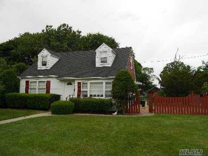 $229,000
Port Jefferson Station One BA, Move Right In! This Adorable Three BR