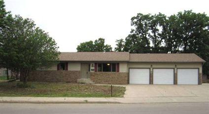 $229,900
Minot, Outstanding one-level layout with 3 bedrooms