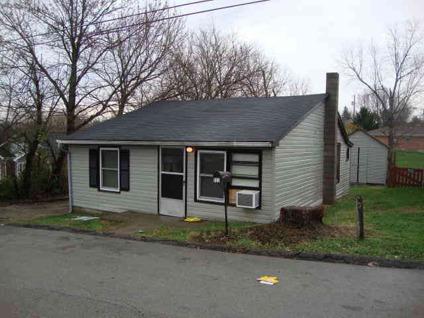 $22,900
Richmond 2BR 1BA, Older home in need of minor repairs.