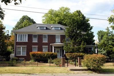 $235,000
Carbondale, OWN A PIECE OF HISTORY -- A BIG PIECE!!
