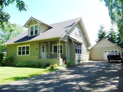 $235,000
Charming, traditional 2-story home!