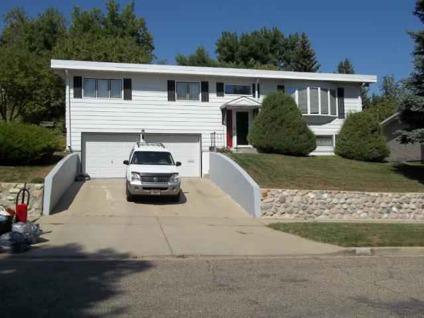 $239,500
Minot 3BR 2.5BA, Very nice, well maintained split level home