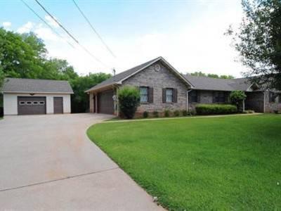 $239,900
Beautiful All Brick Home In The City Of Alcoa!
