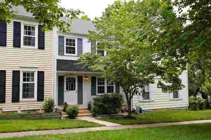 $239,900
Columbia 3BR 1.5BA, PERFECT MOVE-IN CONDITION UPDATED TH