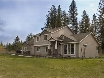 $239,900
Spacious Home Close to Lake Spokane!