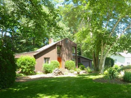 $240,000
Great 3 BR, 2 Ba contemporary for sale in Easthampton, MA