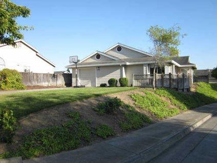 $242,000
Beautiful home located in nice neighborhood near Pinto Lake.