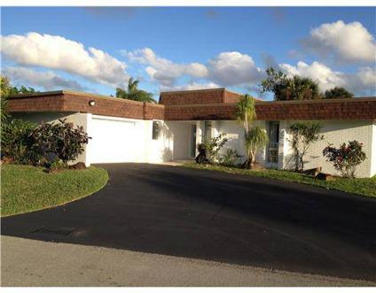 $245,000
Fort Lauderdale 3BR 2BA, GORGEOUS RENOVATED 3/2 w/ GARAGE ON