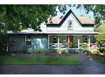 $247,000
Junction City 4BR 2.5BA, Charming remodeled & updated